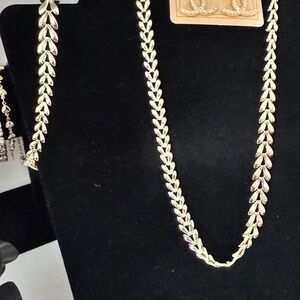 2 pc stainless steel gold necklace set